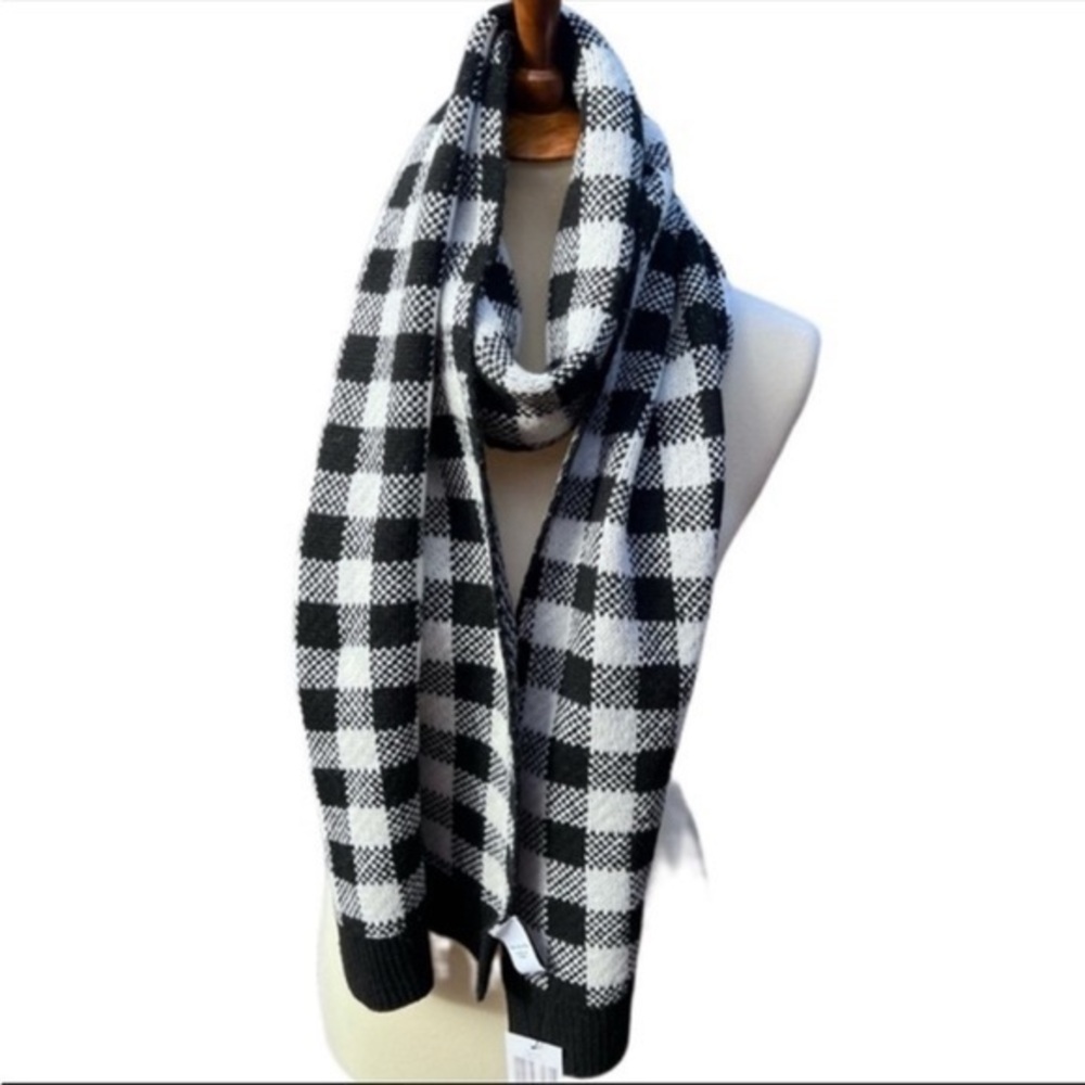 Vera Bradley Buffalo Plaid Scarf wrap
